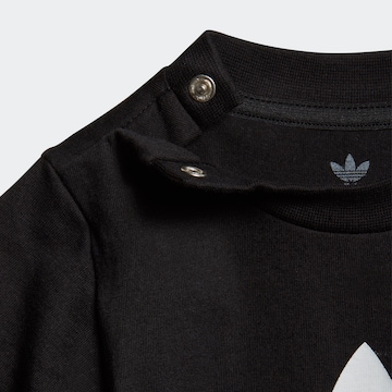 ADIDAS ORIGINALS Μπλουζάκι 'Trefoil' σε μαύρο