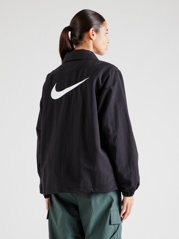Giacca di mezza stagione 'Essential' di Nike Sportswear in nero: frontale