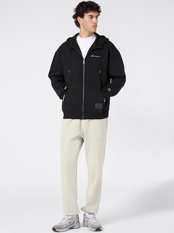 Hanorac de la Champion Authentic Athletic Apparel pe negru