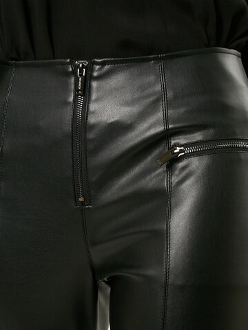 Coupe slim Pantalon Influencer en noir