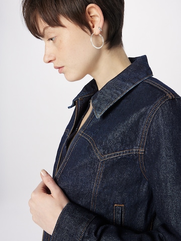 LEVI'S ® Prehodna jakna 'Zip Slim Trucker' | modra barva