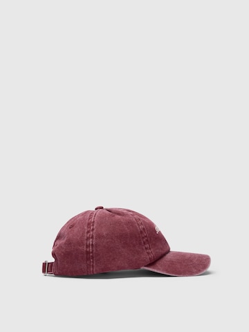 SELECTED - Gorra en rojo