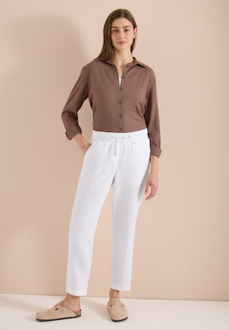 CECIL Slim fit Pants in White: front