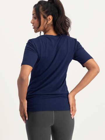 Urban Goddess Yoga & Activewear Sporttop 'Kami Yoga Tee' in Blau