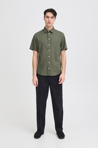 Coupe regular Chemise ' CFAksel ' Casual Friday en vert