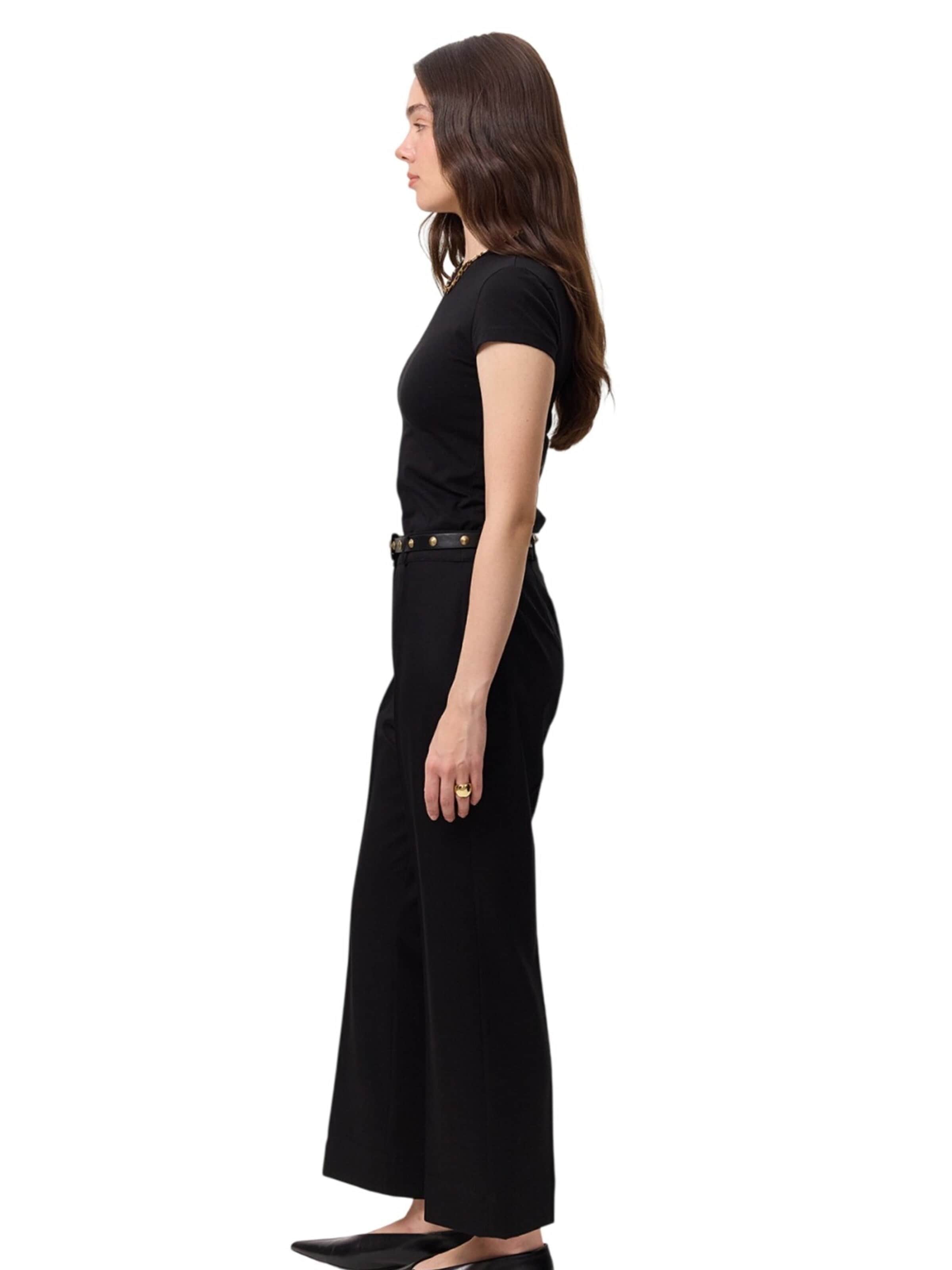 MANUKA Regular Trousers in Black