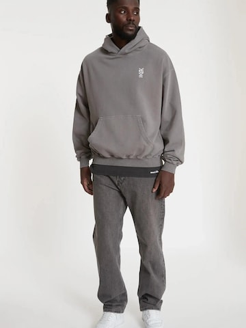 YSPT Studio Sweatshirt 'Adventure' in Grey