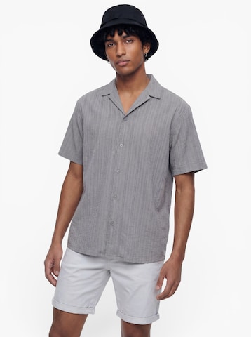 JACK & JONES Comfort fit Button Up Shirt 'JJETyson' in Grey: front