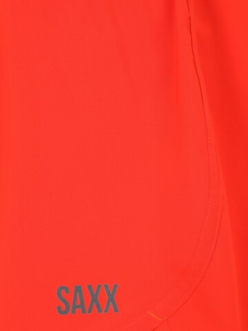 Regular Pantalon de sport SAXX en rouge