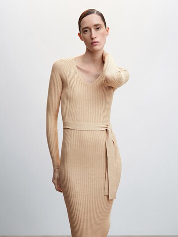 MANGO Gebreide jurk 'Goletav' in Beige: voorkant