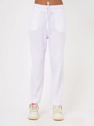 FRESHLIONS Loosefit Hose 'Mila' in Weiß: Vorderseite