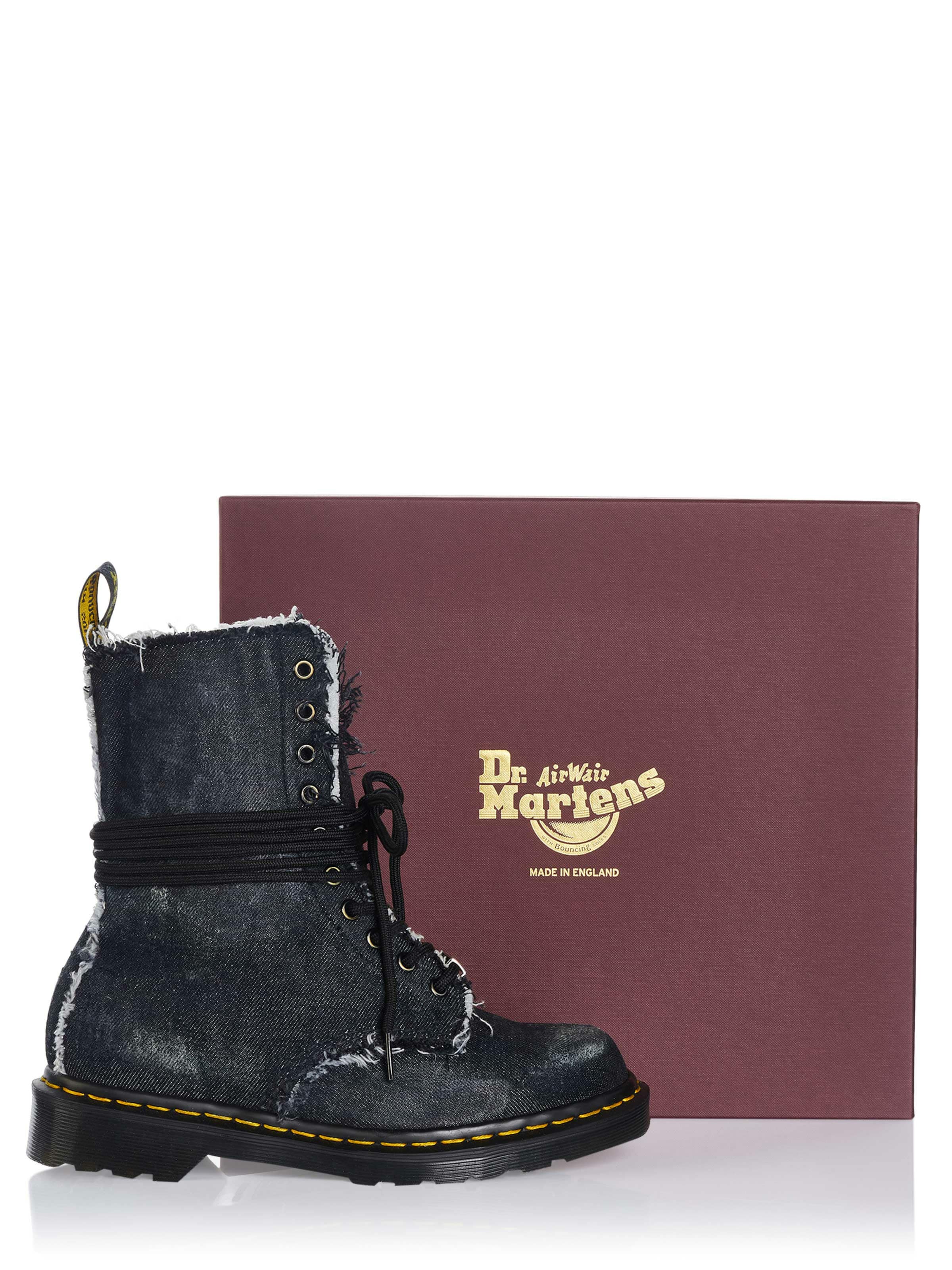 Dr. Martens Schnürstiefel in Blau