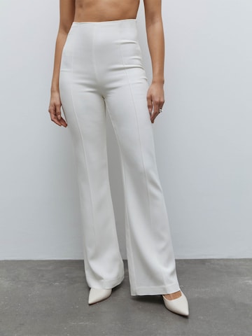 Fleur by Kaviar Gauche Flared Pants in White