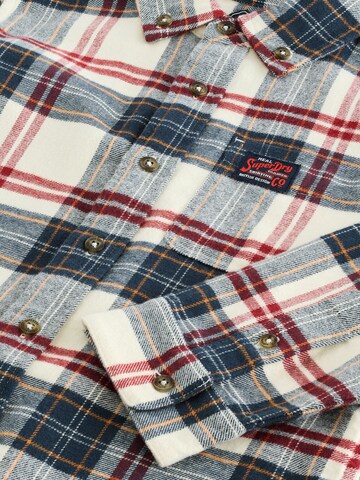 Coupe regular Chemise Superdry en blanc