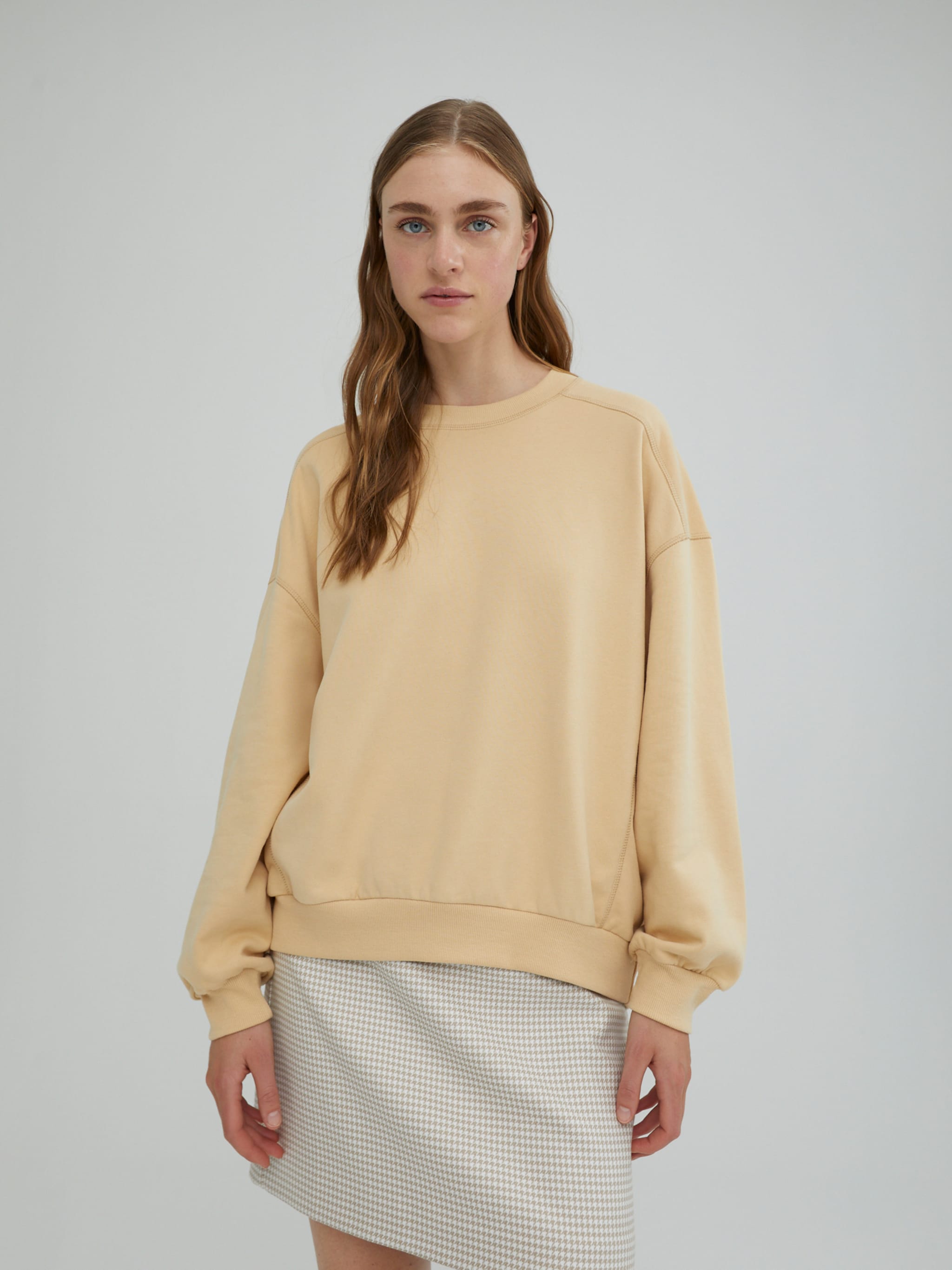 EDITED Produits Sweat-shirt 'Lana' beige