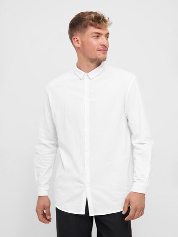 TOOche Regular fit Button Up Shirt 'Los Angeles' in White: front