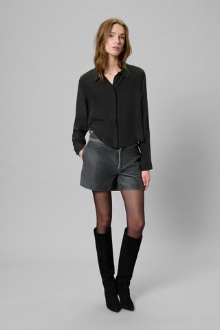 My Essential Wardrobe Blouse in Black