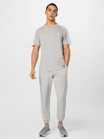 ADIDAS SPORTSWEAR - Camiseta funcional 'Essentials' en gris