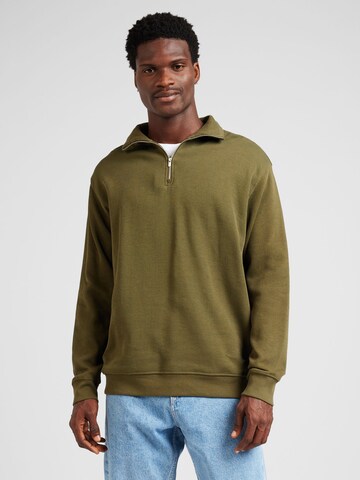 Jack's Sweatshirt in Green: front