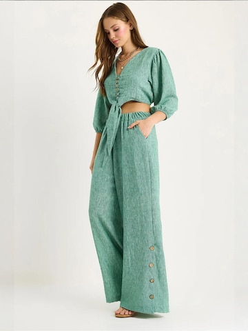 Bianco Lucci - Roupa de casa em verde: frente
