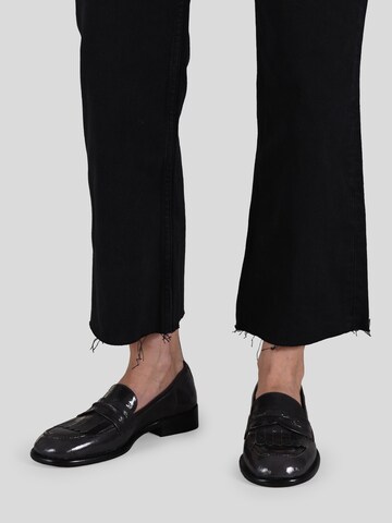 Crickit Classic Flats ' NORA ' in Black: front