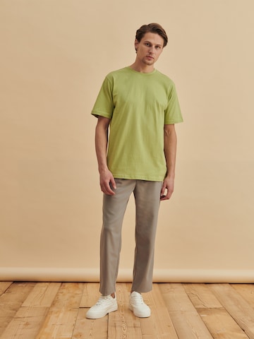 DAN FOX APPAREL Majica 'Cem' | zelena barva