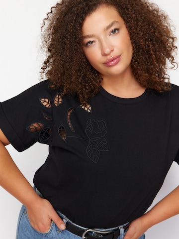 T-shirt Trendyol Curve en noir