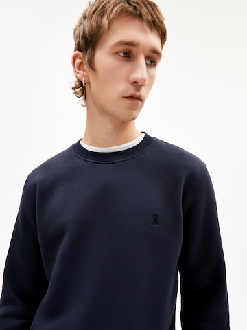 ARMEDANGELS Sweatshirt 'Baaro' in Blauw