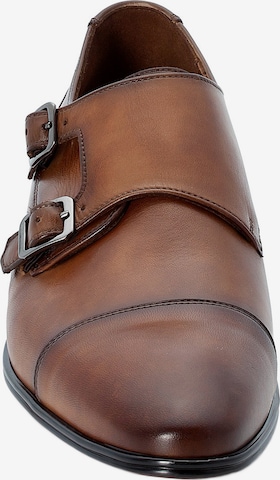 Chaussure basse LLOYD en marron