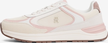 TOMMY HILFIGER Matalavartiset tennarit värissä beige: etupuoli