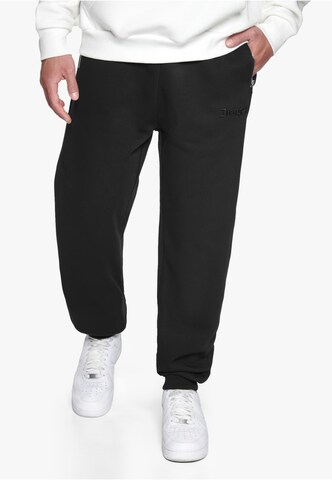 Dropsize Tapered Pants in Black: front