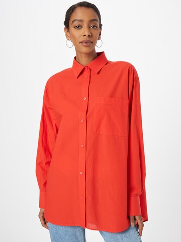 WEEKDAY Blouse in Red: front