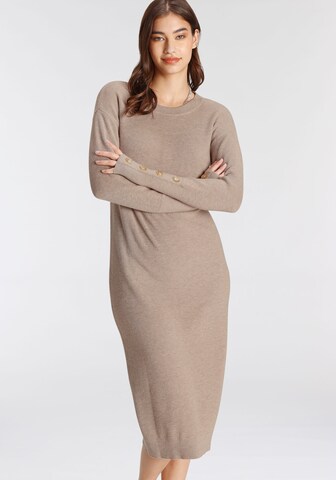 LAURA SCOTT Knitted dress in Beige: front