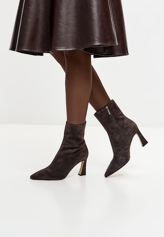 Bottines CESARE GASPARI en marron