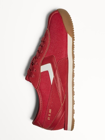 Bershka Platform trainers in Red