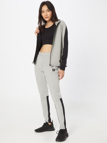 Regular Pantalon de sport 'Essi' Hummel en gris