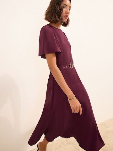 Friends Like These - Vestido en rojo