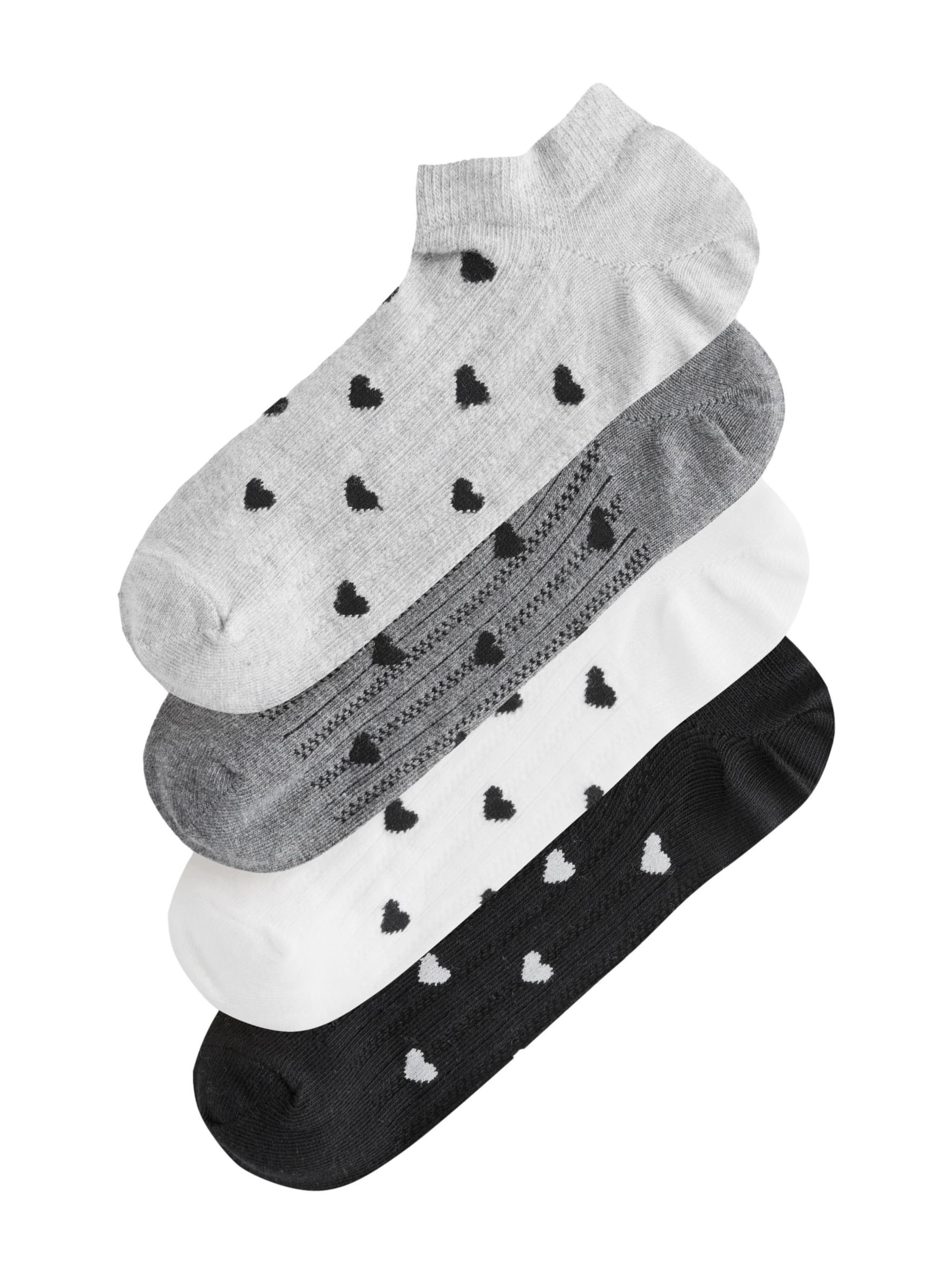 Next Socken in hellgrau / schwarz / weiß, Produktansicht