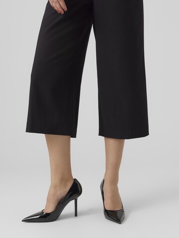 VERO MODA Wide leg Pleat-Front Pants 'COOKIE' in Black