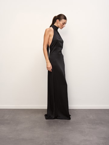 RÆRE by Lorena Rae Вечерна рокля 'Ileya' в черно: отпред
