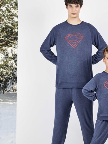 Gisela Pyjamas lang 'Superman' i blå