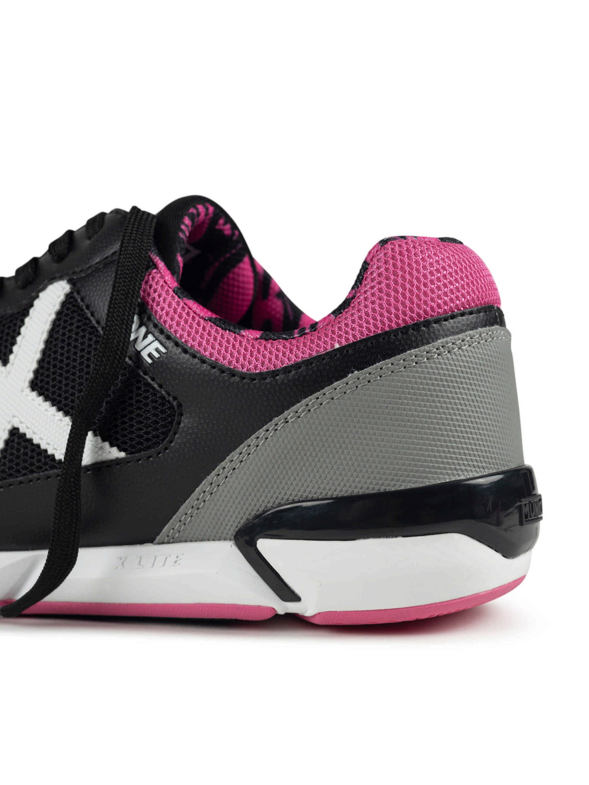 MUNICH Sneakersy niskie 'ONE' w kolorze czarny