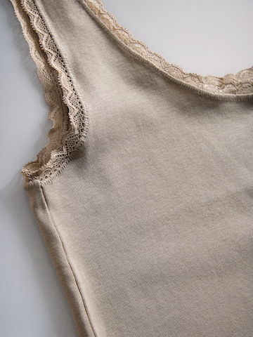 The Set Top in Beige