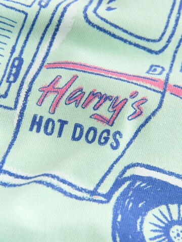 Tricou de la Next pe verde