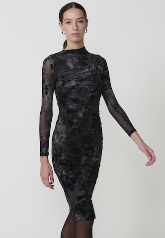 KOROSHI Dress in Black