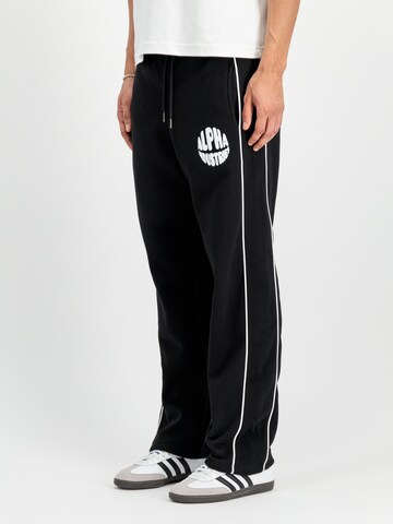 ALPHA INDUSTRIES regular Παντελόνι φόρμας σε μαύρο: μπροστά