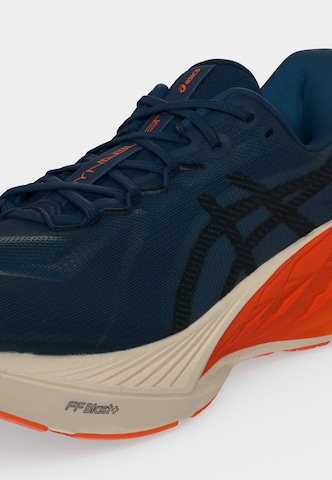 Chaussure de course 'DYNABLAST 6' ASICS en bleu