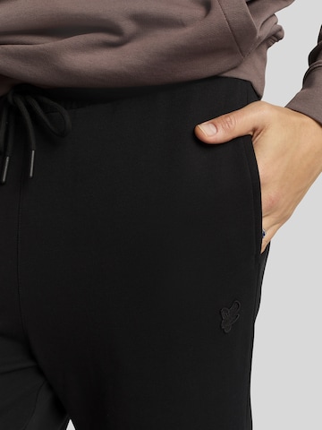 Lyle & Scott Slimfit Broek 'Superfine' in Zwart