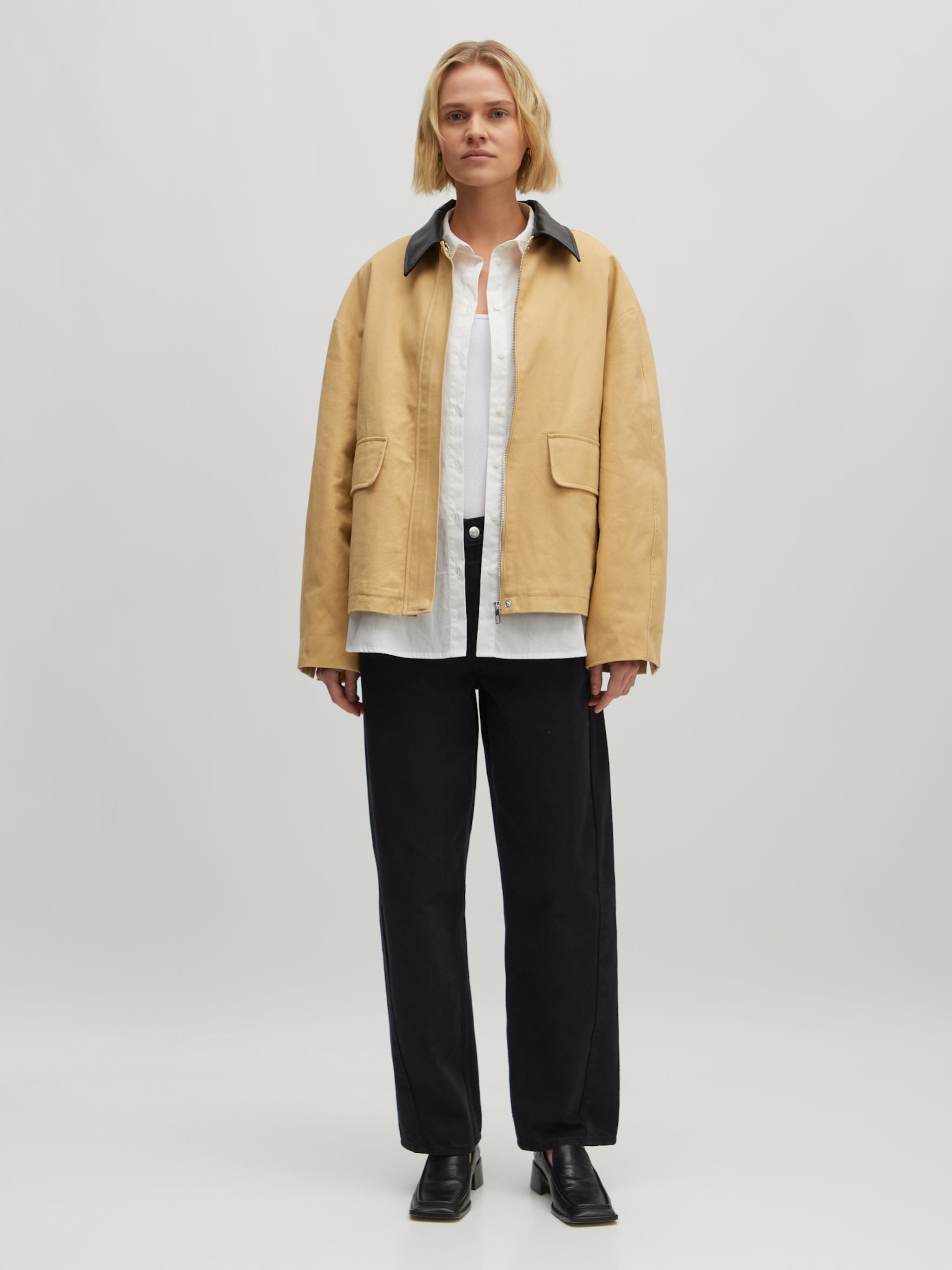 EDITED Producten Tussenjas 'Sina' Beige