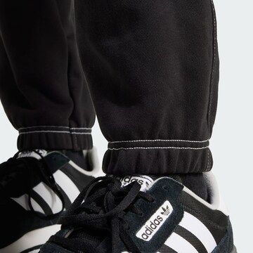 ADIDAS ORIGINALS Tapered Broek 'Wabash' in Zwart